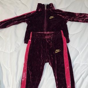 Nike , 12 months , velvet